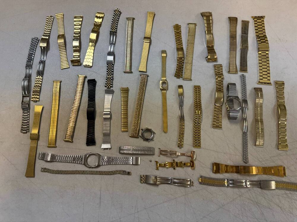 Lot of Vintage Watch Bands Mixed Metal Gold Tone Silver Tone Replacement Straps